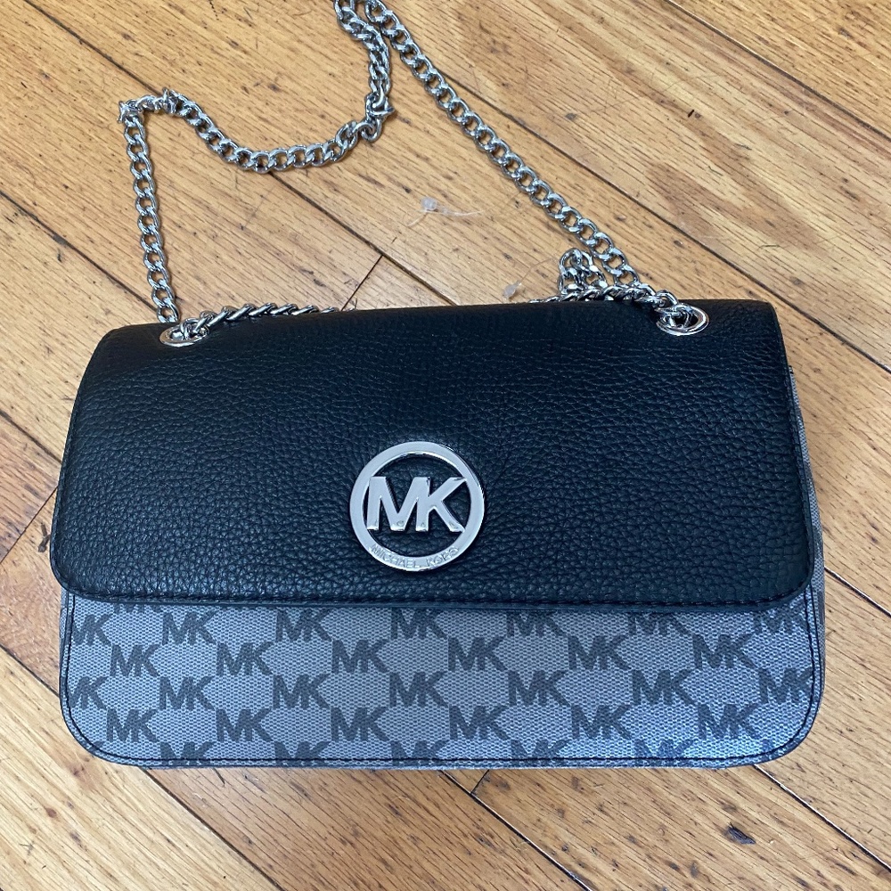 Bag - Michael Kors Shoulder Bag